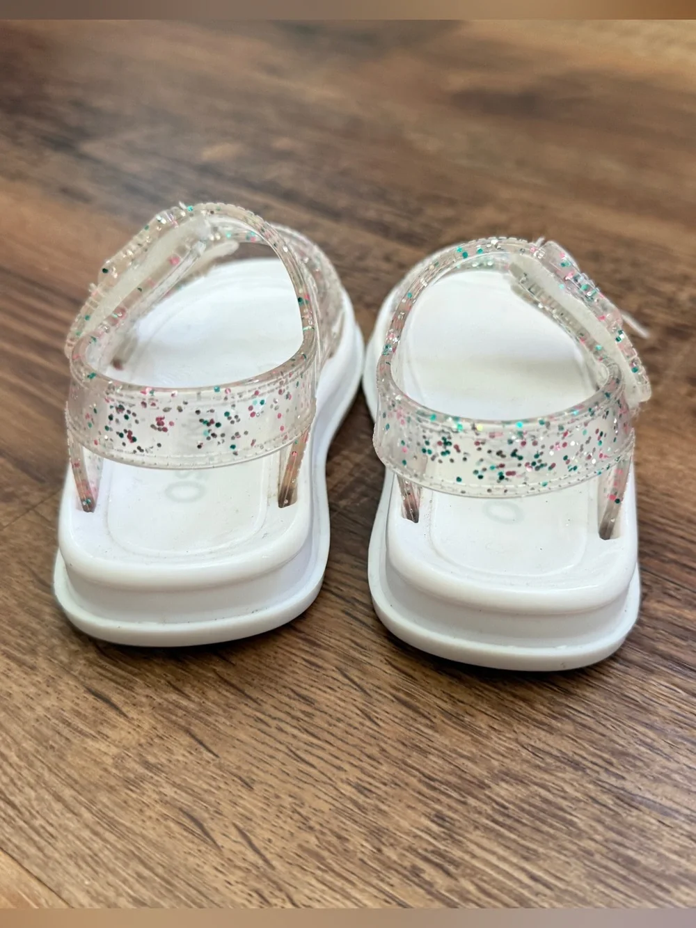 OSHKOSH Clear Glitter Jelly Sandals - size 4